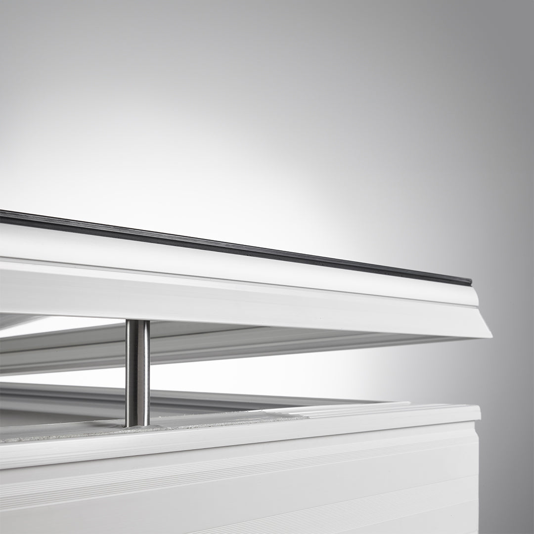 Skylux platdakraam iWindow3 complete set - opengaande uitvoering opaal met pvc-opstand 20/00 EP - LED - binnenzonwering 1100 x 1100 mm