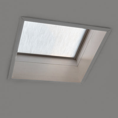 Skylux platdakraam iWindow3 complete set - opengaande uitvoering opaal met pvc-opstand 20/00 EP - LED - binnenzonwering 1100 x 1100 mm
