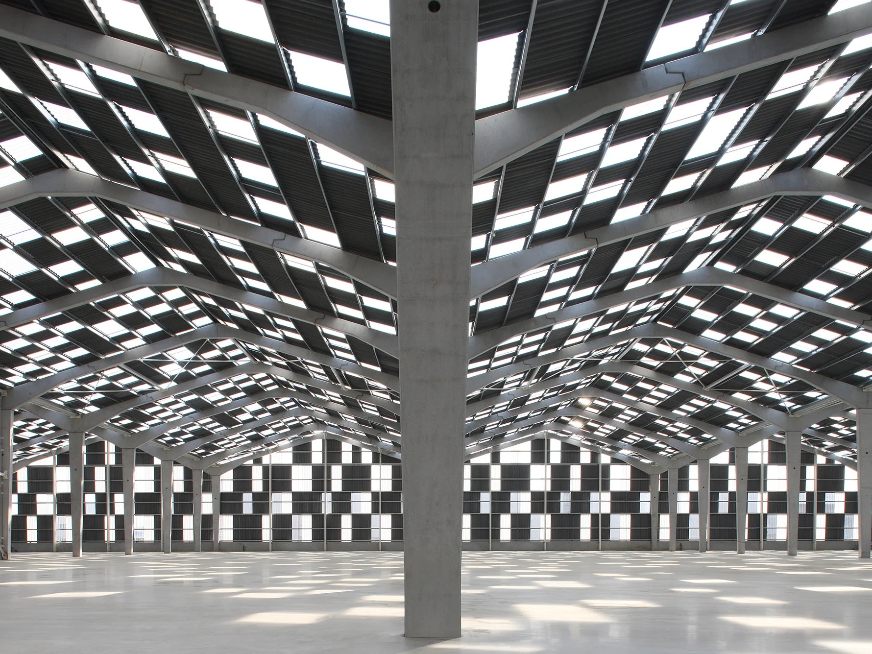 Veranda met Polyclear® kanaalplaten voor maximale thermische isolatie en daglicht