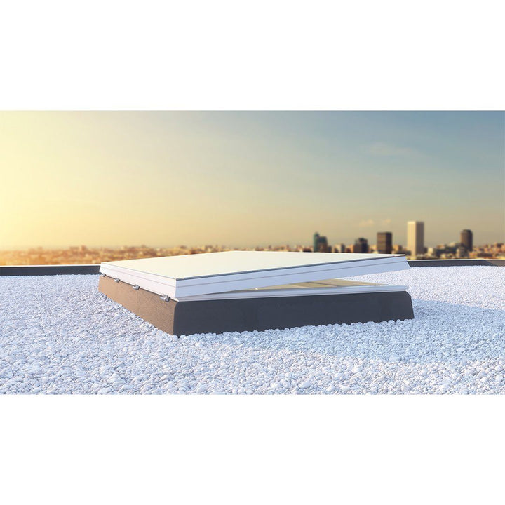 Skylux platdakraam iWindow3 complete set - opengaande uitvoering met pvc-opstand 20/00 EP - LED - binnenzonwering 1000 x 1300 mm