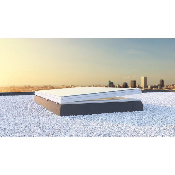 Skylux platdakraam iWindow3 complete set - opengaande uitvoering met pvc-opstand 20/00 EP 1100 x 1100 mm